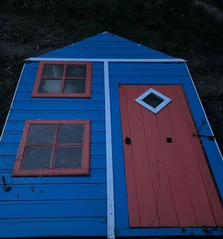 Photo of free Children’s garden playhouse (CB1 Coldham’s Lane) #4