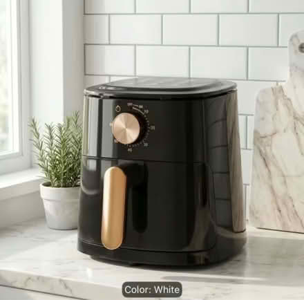 Photo of Freezer and Air-fryer (Shorehem street S2) #2