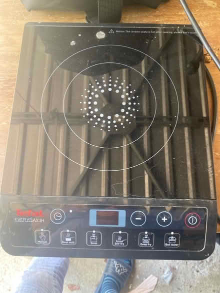 Photo of free Single hob plug in (Forest Row RH18) #1