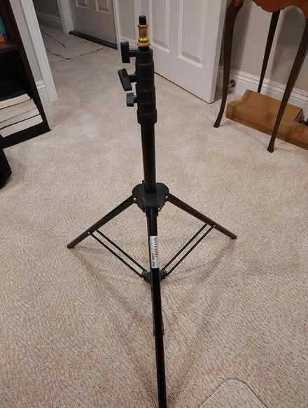 Photo of free Interfit Cor 750 tripod (Yorba Linda) #1