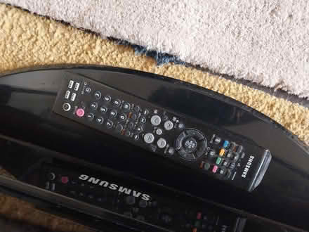 Photo of free Samsung TV and remote control (Leytonstone, E11) #2