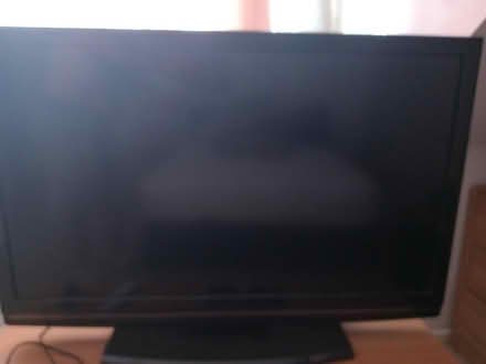 Photo of free 42 inch Hitachi tv (Waterlooville and cowplain PO8) #3