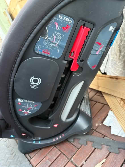 Photo of free Joie Baby/Child Car Seat 15-36kg (HP5 Chesham) #2