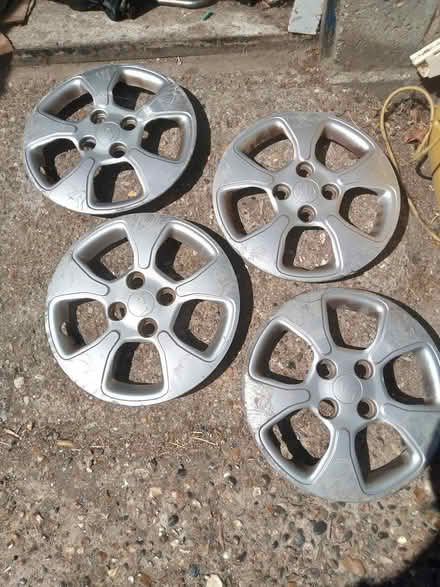Photo of free Kia 14" wheel trims (CT13) #1