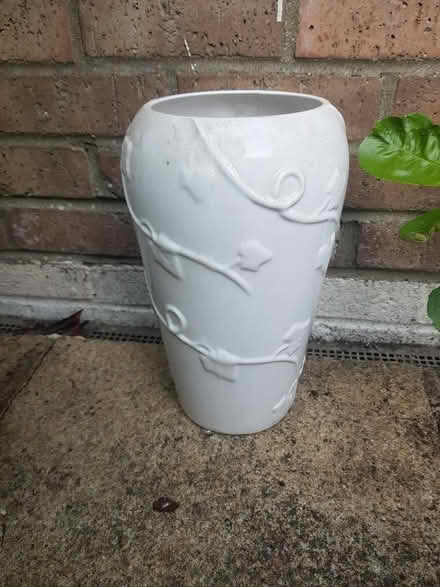 Photo of free Large white vase (Cyncoed CF23) #1