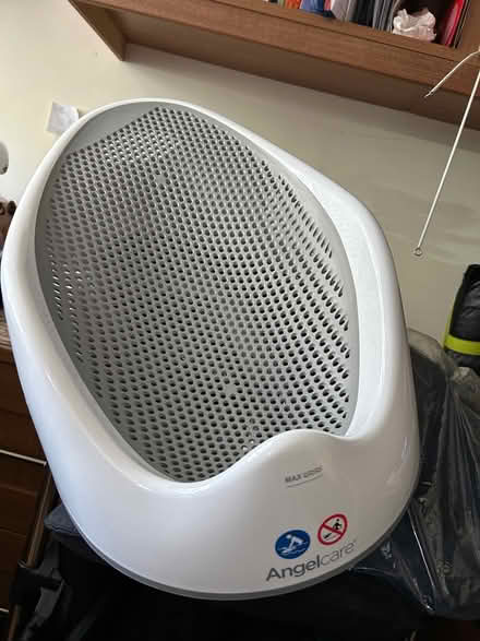 Photo of free Angelcare baby bath support (Bromely BR2) #1