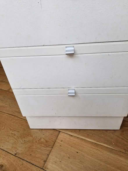 Photo of free Small bedside drawers (CH43 Upton) #3