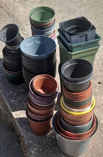 Photo of free Plant pots (Near Binley fire station CV2) #3