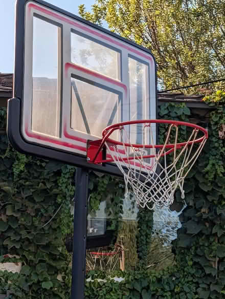 Photo of free Basketball hoop, great condition (La Crescenta) #2