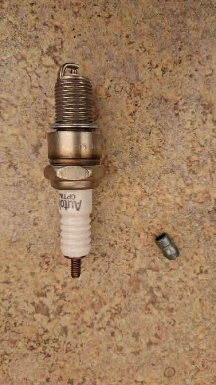 Photo of free Motorcraft Spark Plugs (Merley BH21) #2