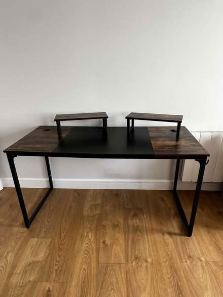 Photo of free 3x office desks (Putney SW15) #2