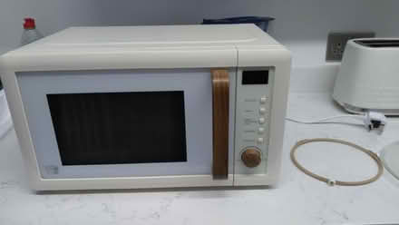 Photo of free Microwave (Lower Nazeing EN9) #1