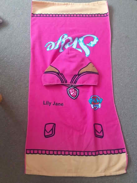 Photo of free Paw patrol hooded towel (Panshanger AL7) #1