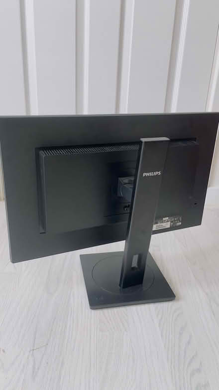 Photo of free Monitor (Broken screen) (Princess Drive L14) #3