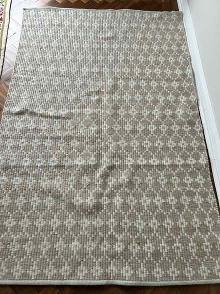 Photo of free Rug (Wimbledon SW19) #1