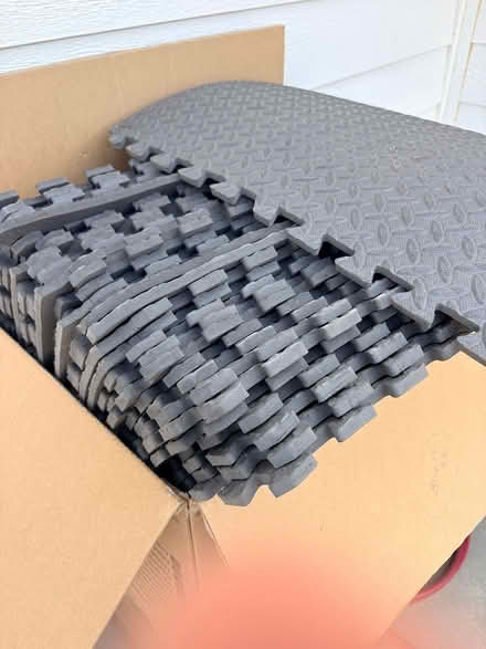Photo of free Foam fatigue mat (North Sheridan) #1