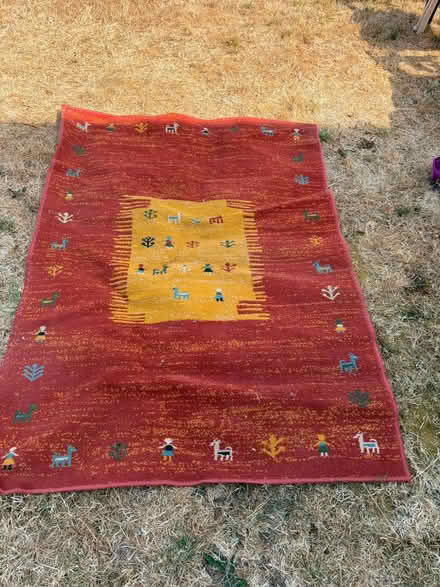 Photo of free Red rug (Hemel Hempstead HP2) #3