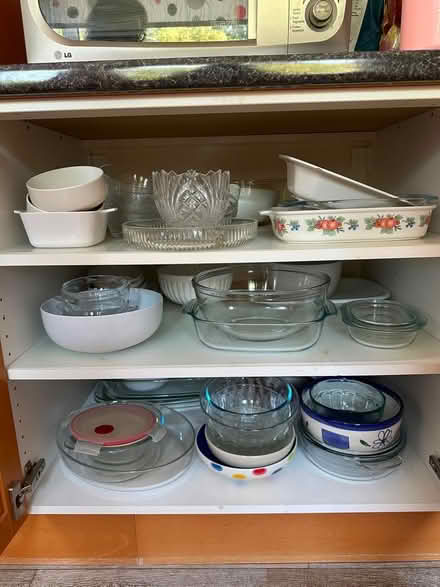 Photo of free Assorted serving dishes (Bramhall SK7) #2