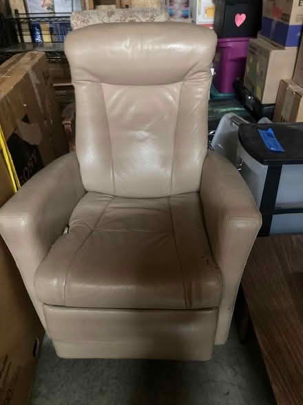 Photo of free Recliner, recliner/rocker chairs (Lake City) #2