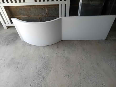 Photo of free "P" Shaped acrylic bath (St. David's Harbour, KY11 9GG) #3