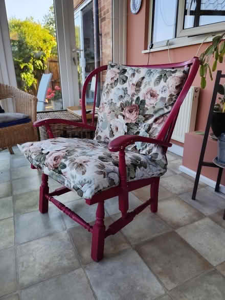 Photo of free Armchair with cushions (Tonbridge TN10) #1