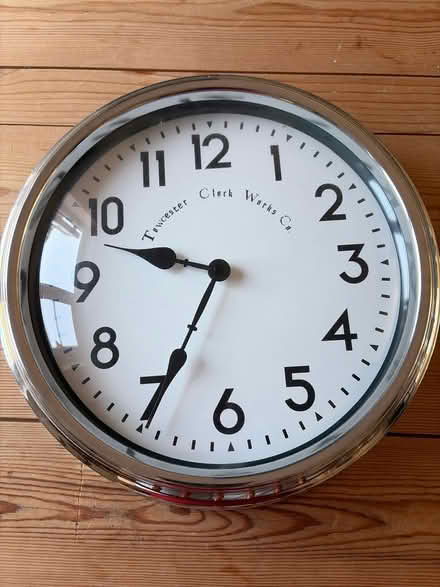 Photo of free Clock (not working) (Newbury RG14) #1
