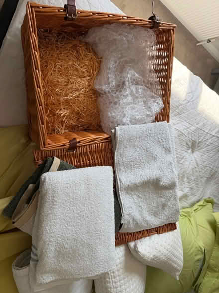 Photo of free Picnic basket + towels (Heaton Mersey, SK4) #2