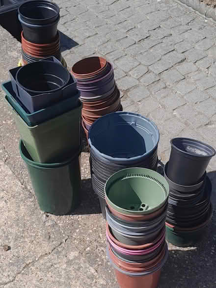 Photo of free Plant pots (Near Binley fire station CV2) #1