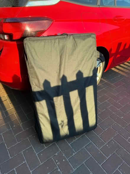 Photo of free Massage bed (Hillingdon UB10) #1