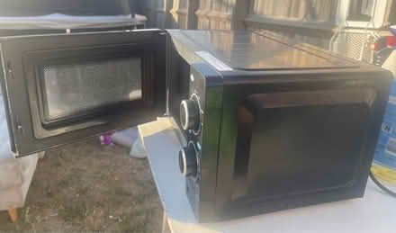Photo of free Essentials Microwave (Houghton Regis, LU5) #3