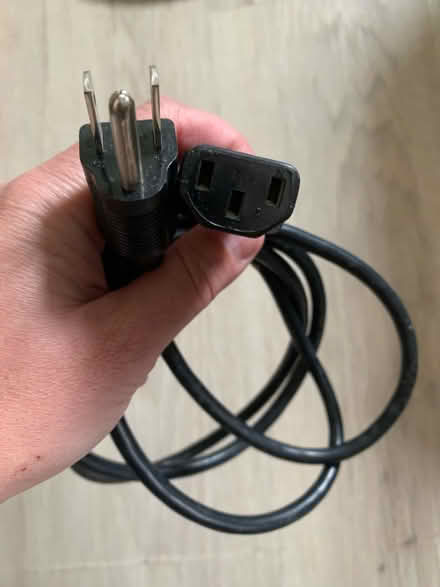 Photo of free Universal plug (St. Clair & Victoria Park) #1