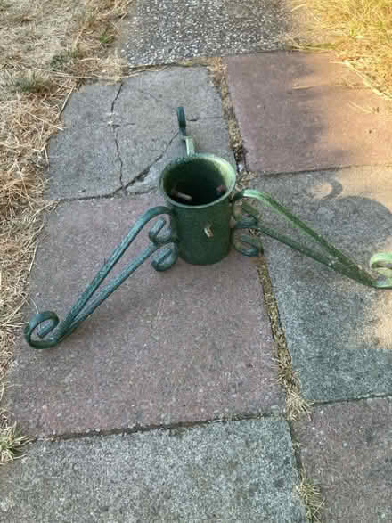Photo of free Christmas tree stand (Newhaven BN9) #1