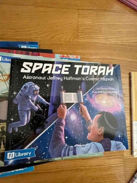 Photo of free PJ library Jewish kids books (Angel EC1V) #2