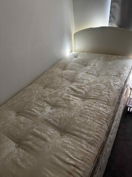 Photo of free Single bed with mattress & headboard (Woodhall Farm HP2) #2