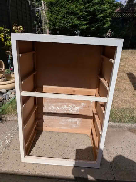 Photo of free Chest of draws (Purley CR8) #3