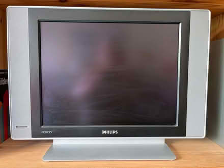 Photo of free old analog 20" TV (Trumpsgreen GU25) #1