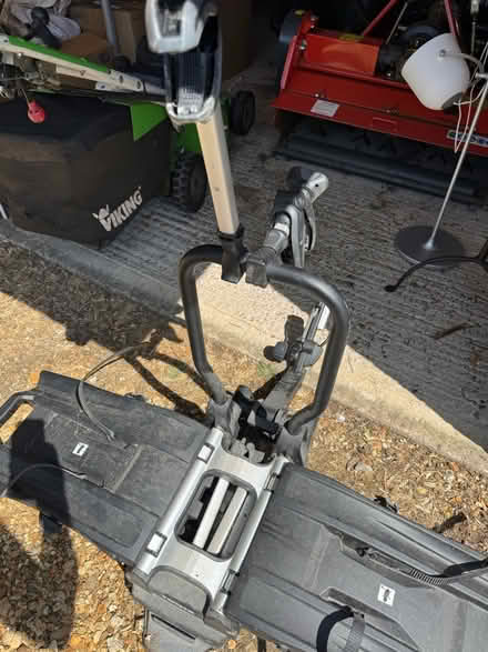 Photo of free Thule Bike Carrier for 2inch hitch (BA12 6PE) #3