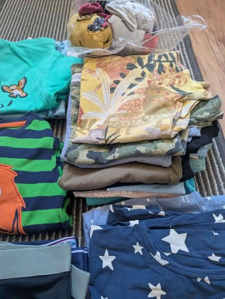 Photo of free Boys clothing aged 4years (Caversham RG4) #3