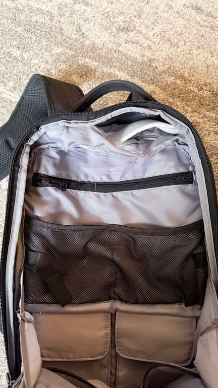 Photo of free HP laptop bag (UES) #3