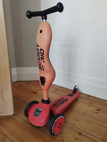 Photo of free Child scooter (Raynes Park SW20) #1