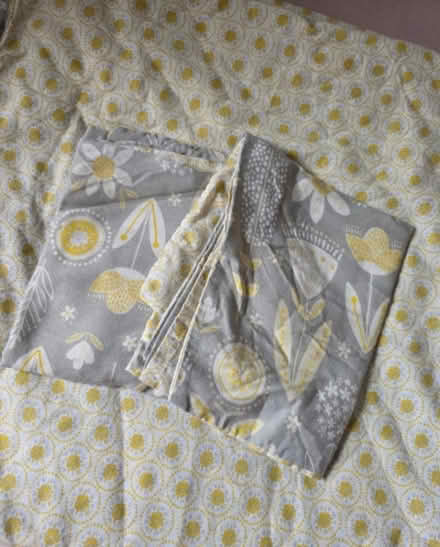 Photo of free Duvet with Duvet and pillow covers (NG7) #1