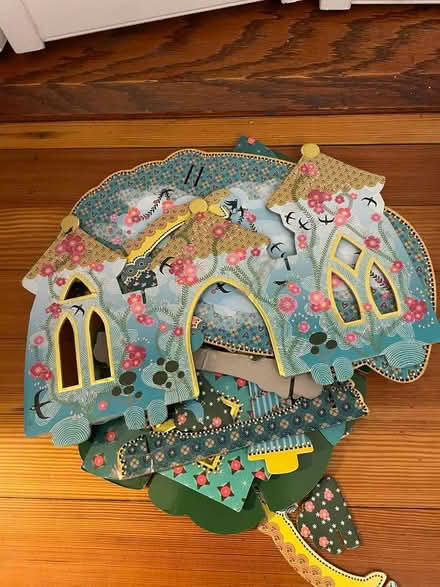 Photo of free cardboard castle toy (Brookline) #1