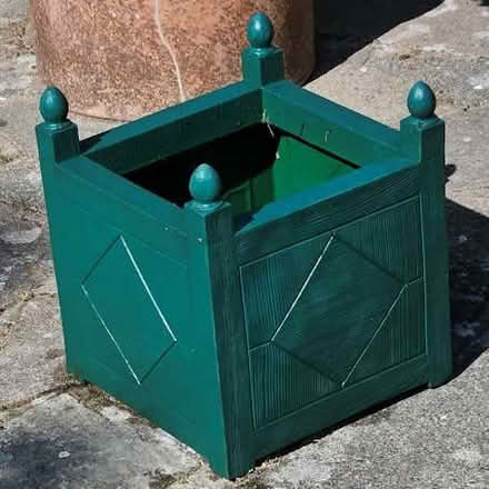 Photo of free Versailles style planter (Elmstead BR7) #1