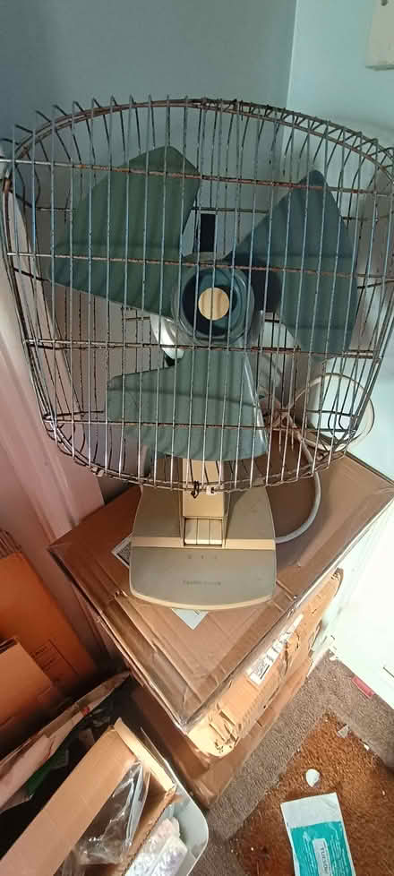 Photo of free 9" Table Fan (Kessingland NR33) #1