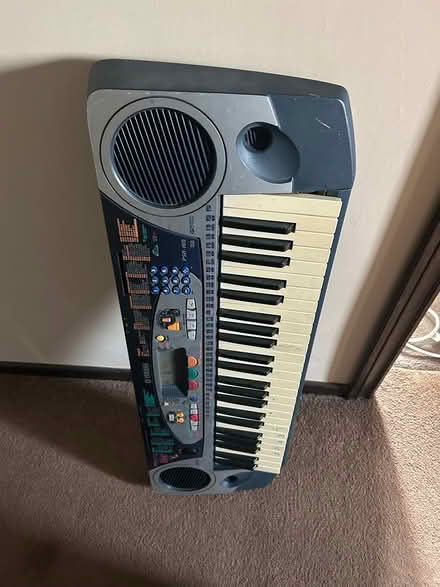 Photo of free Yamaha keyboard (BD18 Saltaire) #1