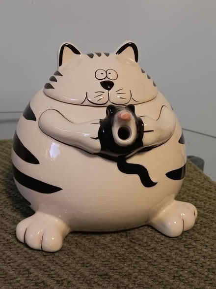Photo of free Pier 1 Imports Cat & Mouse Teapot (Near Price Chopper Saugerties) #2