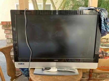 Photo of free TV Vizio 37” (94025) #1