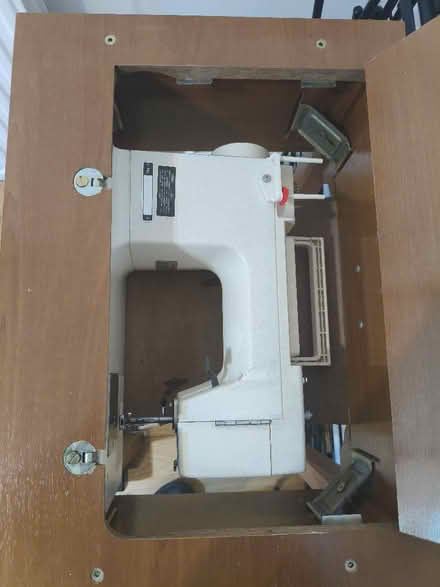 Photo of free Sewing machine (Donnington Bridge OX4) #4