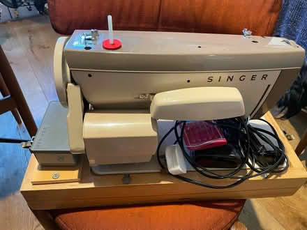 Photo of free Singer sewing machine vintage (Pollards Hill SW16) #2