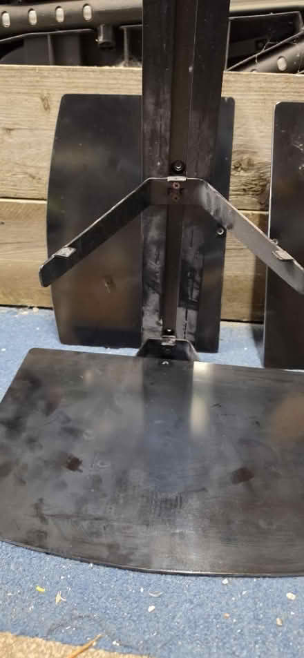 Photo of free Triple glass wall bracket (Kirkby L32) #2